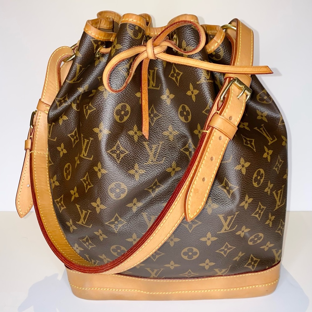 ❌❌SOLD❌❌ Louis Vuitton monogrammed Noe Bucket tote